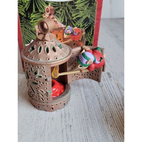 Hallmark warm welcome 1999 ornament Xmas Magic - Picture 2 of 6